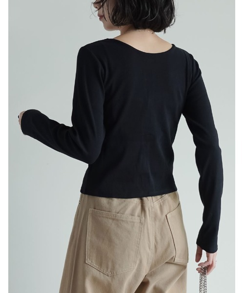 Re:EDIT（リエディ）の「ストレッチリブ前後2WAYリボンデザイントップス（Tシャツ/カットソー・レディース・ブラック/ホワイト/モカ・MEDIUM/LARGE）」の12枚目の写真