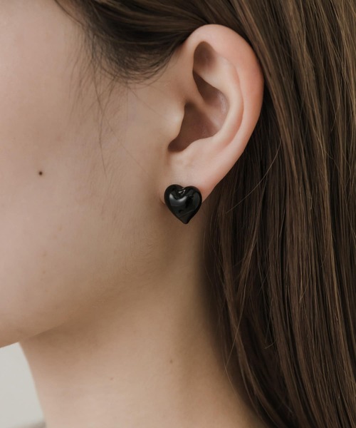 SMELLY（スメリー）の「ガラスハートピアス（ピアス（両耳用）・レディース・ブラック/クリア・-）」の6枚目の写真