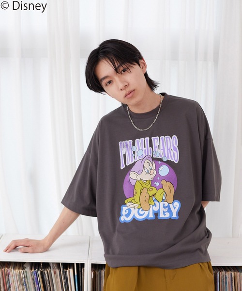 JUNRED(ジュンレッド)の「【 DISNEY / ディズニー 】ドーピー / ハーフスリーブTシャツ(Tシャツ/カットソー・メンズ・オフホワイト/チャコールグレー・M/L)」の2枚目の写真