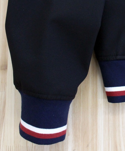 TOMMY HILFIGER（トミーヒルフィガー）の「ライトウエイト バーシティ リブ ニット ボンバー ジャケット Lightweight Varsity Rib Knit Bomber Jacket（ブルゾン・メンズ・ブラック/グレー・L/M/S/XL）」の7枚目の写真