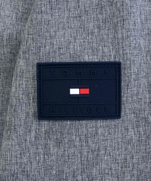 TOMMY HILFIGER（トミーヒルフィガー）の「ライトウエイト バーシティ リブ ニット ボンバー ジャケット Lightweight Varsity Rib Knit Bomber Jacket（ブルゾン・メンズ・ブラック/グレー・L/M/S/XL）」の15枚目の写真