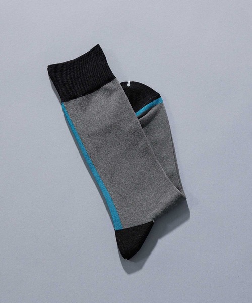UNITED TOKYO（ユナイテッドトウキョウ）の「ラインブロッキングソックス（ソックス/靴下・メンズ・グレー/ブラック/ネイビー・FREE）」の3枚目の写真