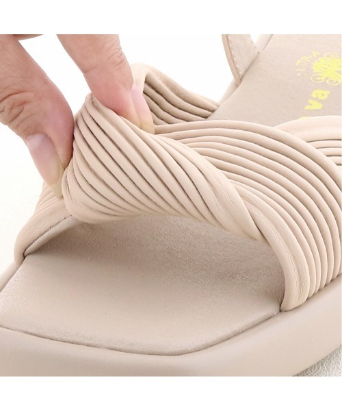 cava cava（サヴァサヴァ）の「厚底サンダル　7420171（サンダル・レディース・ライトベージュ/ブラック/イエロー・24.5cm/24.0cm/23.5cm/23.0cm/22.5cm）」の22枚目の写真