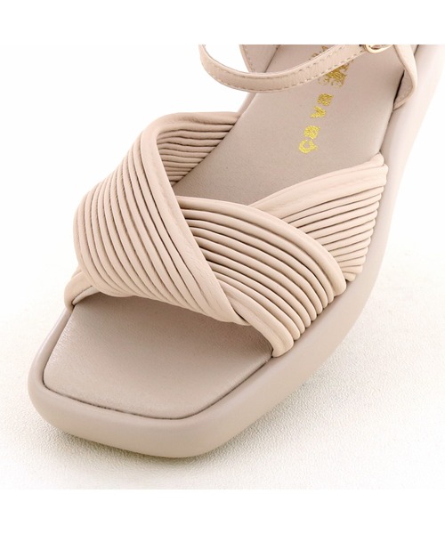 cava cava（サヴァサヴァ）の「厚底サンダル　7420171（サンダル・レディース・ライトベージュ/ブラック/イエロー・24.5cm/24.0cm/23.5cm/23.0cm/22.5cm）」の21枚目の写真