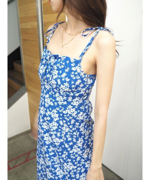 EVRIS（エヴリス）の「フラワーキャミワンピース（ワンピース・レディース・ブルー/ブラック・FREE）」の13枚目の写真