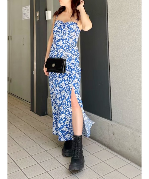 EVRIS（エヴリス）の「フラワーキャミワンピース（ワンピース・レディース・ブルー/ブラック・FREE）」の2枚目の写真