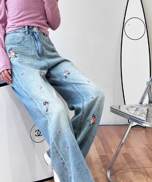 GEMEDA（ジェメダ）の「花柄刺しゅうデニムパンツ（デニムパンツ