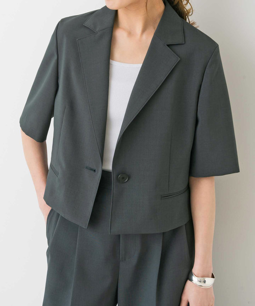 Spick & Span(スピックアンドスパン)の「ハーフスリーブショートジャケット(テーラードジャケット・レディース・チャコールグレー/ベージュ・FREE)」の11枚目の写真
