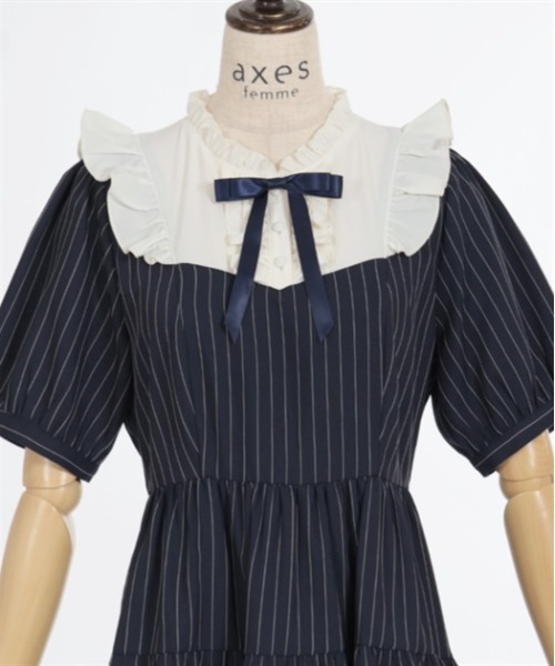 axes femme（アクシーズファム）の「リボンブローチティアード