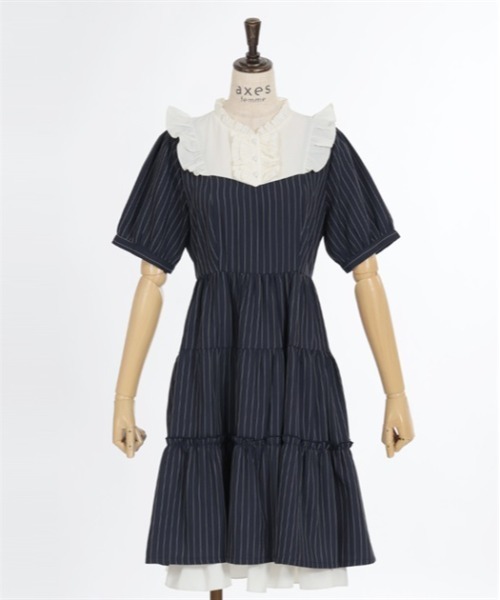 axes femme（アクシーズファム）の「リボンブローチティアード