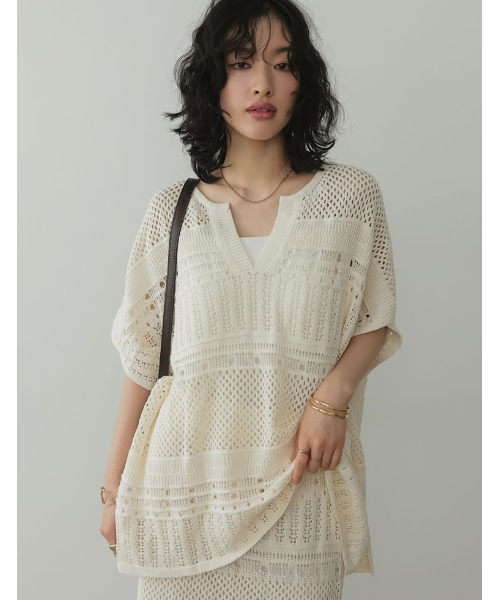 Re:EDIT（リエディ）の「[2024 SUMMER COLLECTION]かぎ針キーネックポンチョトップス（ニット/セーター・レディース・ブラック/アイボリー/カーキ・MEDIUM/LARGE）」の10枚目の写真