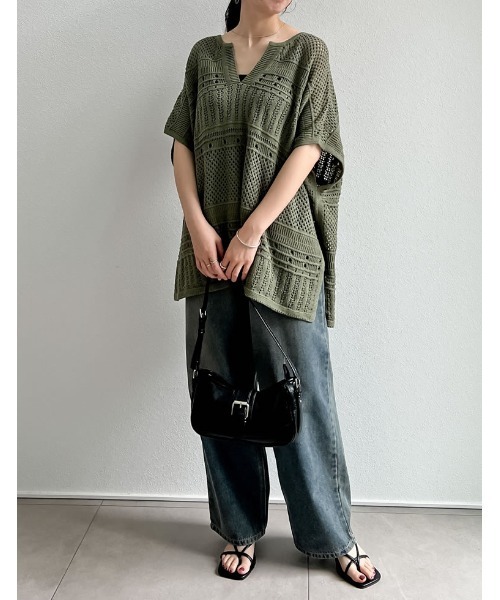 Re:EDIT（リエディ）の「[2024 SUMMER COLLECTION]かぎ針キーネックポンチョトップス（ニット/セーター・レディース・ブラック/アイボリー/カーキ・MEDIUM/LARGE）」の16枚目の写真