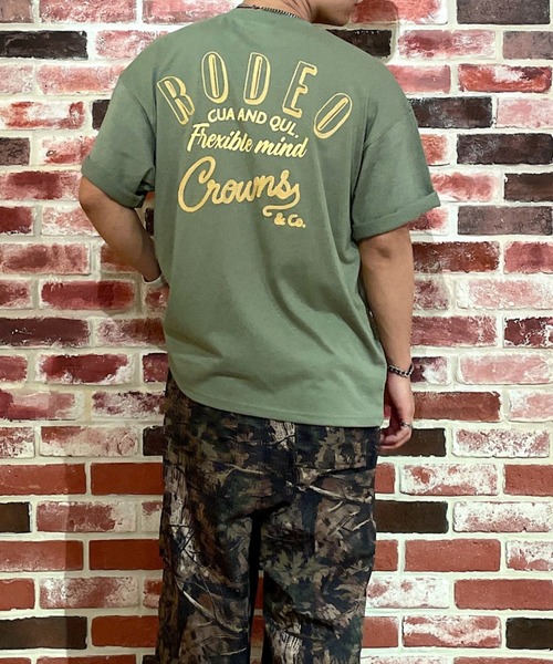 RODEO CROWNS WIDE BOWL(ロデオクラウンズワイドボウル)の「メンズドッキングロゴニットTシャツ(Tシャツ/カットソー・メンズ・オフホワイト/ブラック/カーキ・MEDIUM/LARGE)」の3枚目の写真