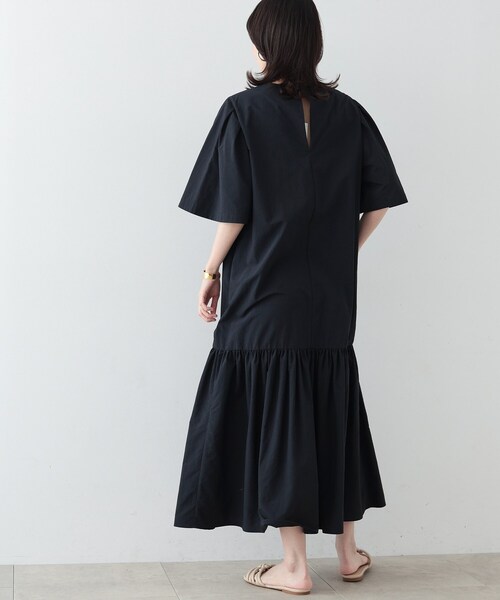 GALLEST（ギャレスト）の「◆ナイロンティアードマキシワンピース（ワンピース・レディース・ベージュ/ブラック/レッド系・36/38）」の7枚目の写真