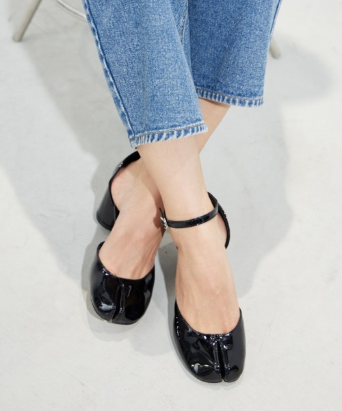 paravion(パラビオン)の「チャンキーヒール足袋パンプス(パンプス・レディース・ブラック/シルバー・SMALL/MEDIUM/LARGE)」の5枚目の写真