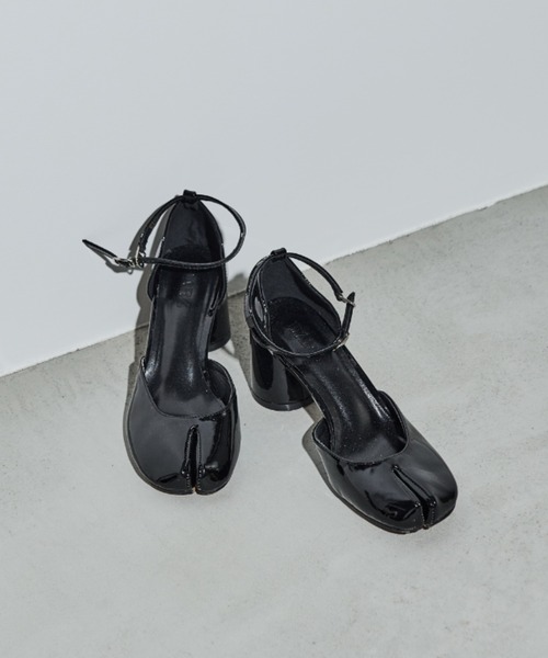 paravion(パラビオン)の「チャンキーヒール足袋パンプス(パンプス・レディース・ブラック/シルバー・SMALL/MEDIUM/LARGE)」の16枚目の写真