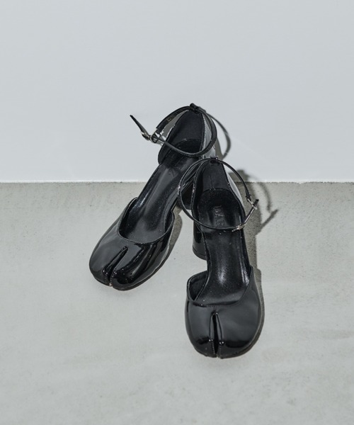 paravion(パラビオン)の「チャンキーヒール足袋パンプス(パンプス・レディース・ブラック/シルバー・SMALL/MEDIUM/LARGE)」の17枚目の写真