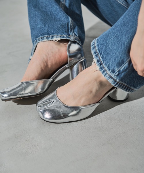 paravion(パラビオン)の「チャンキーヒール足袋パンプス(パンプス・レディース・ブラック/シルバー・SMALL/MEDIUM/LARGE)」の19枚目の写真