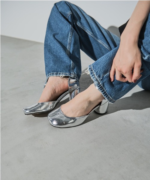 paravion(パラビオン)の「チャンキーヒール足袋パンプス(パンプス・レディース・ブラック/シルバー・SMALL/MEDIUM/LARGE)」の20枚目の写真