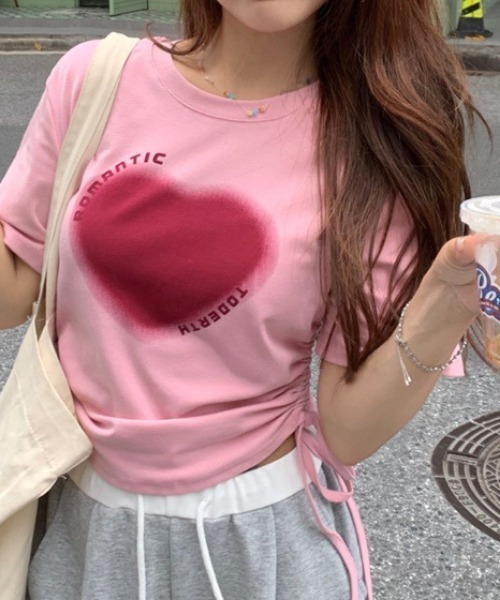 Vipoa(ヴィポア)の「ハートプリントショートスリーブTシャツ(Tシャツ/カットソー・レディース・ホワイト/ピンク・FREE)」の6枚目の写真