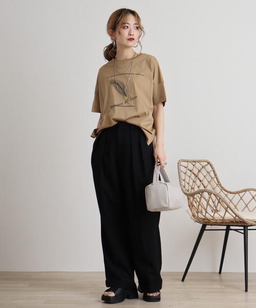 tシャツ Eglantine フェザープリントTシャツ レディース EGLANTINE tシャツ Eglantine フェザープリントTシャツ