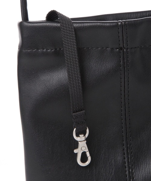 studio CLIP（スタディオクリップ）の「軽ラクおさんぽショルダーバッグ（ショルダーバッグ・レディース・ブラック/その他1/その他2/オレンジ/ネイビー・FREE）」の16枚目の写真