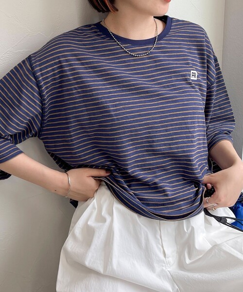 fredy emue（フレディエミュ）の「FRワッペン付きボーダーTシャツ（Tシャツ/カットソー・レディース・ブルー系その他/ホワイト系その他/ブラック系その他/ホワイト系その他2・38）」の4枚目の写真