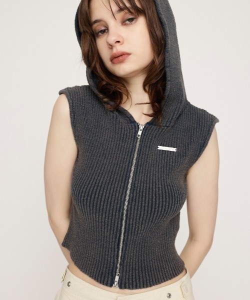 SLY（スライ）の「FRONT ZIP BLEACH RIB TOPS フロント ジップ ブリーチ リブ トップス（パーカー・レディース・アイボリー/レッド/ブラック/ネイビー・FREE）」の4枚目の写真