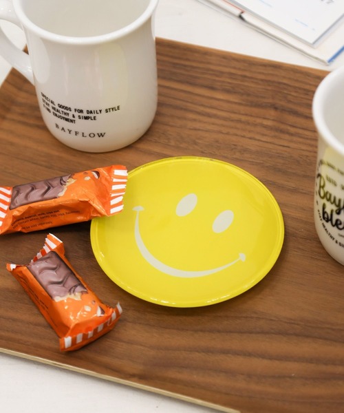 BAYFLOW(ベイフロー)の「SMILEプレート(食器・レディース・オレンジ/ブルー/イエロー・0)」の1枚目の写真