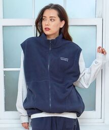 FFEIN | FFEIN(フェイン)】ワンポイント刺繍フリースベスト / ベスト フリース 刺繍 ワイドシルエットドローコード(ベスト)