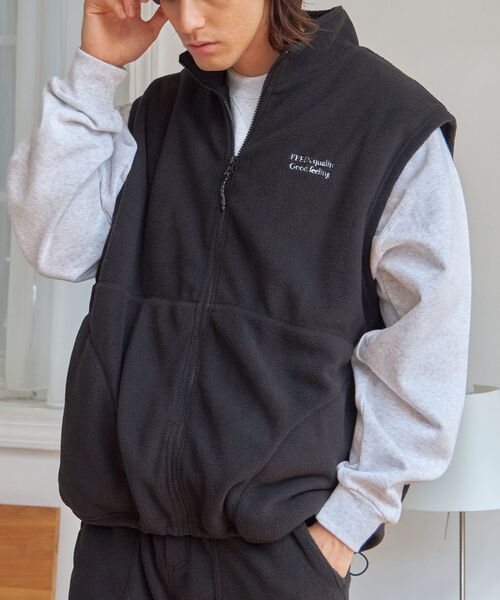 FFEIN（フェイン）の「FFEIN(フェイン)】ワンポイント刺繍フリースベスト / ベスト フリース 刺繍 ワイドシルエットドローコード（ベスト・メンズ・グレー/ネイビー/ブラック・SMALL/MEDIUM/LARGE）」の5枚目の写真