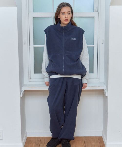 FFEIN（フェイン）の「FFEIN(フェイン)】ワンポイント刺繍フリースベスト / ベスト フリース 刺繍 ワイドシルエットドローコード（ベスト・メンズ・グレー/ネイビー/ブラック・SMALL/MEDIUM/LARGE）」の22枚目の写真