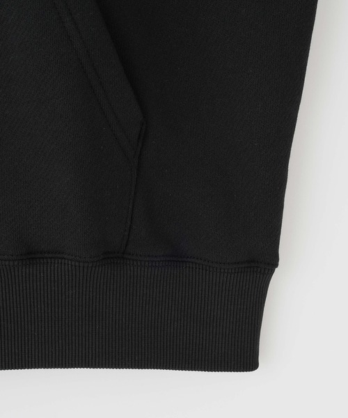 MILKFED.(ミルクフェド)の「STRING LOGO SWEAT HOODIE(パーカー・レディース・ライトブルー/ブラック/オフホワイト・L/M)」の6枚目の写真