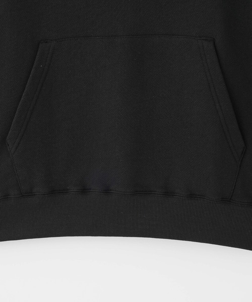 MILKFED.(ミルクフェド)の「STRING LOGO SWEAT HOODIE(パーカー・レディース・ライトブルー/ブラック/オフホワイト・L/M)」の5枚目の写真