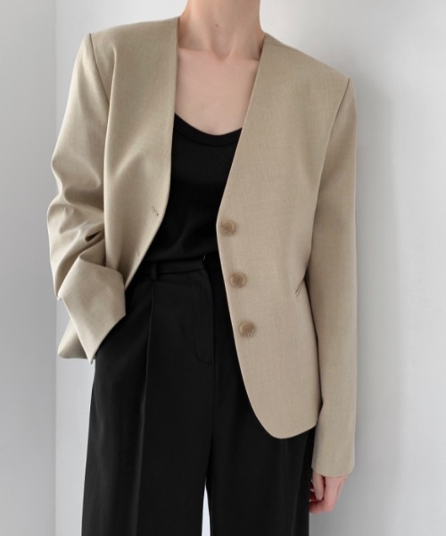 ECLIN（エクラン）の「ノーカラーオーバージャケット（ノーカラージャケット・レディース・ブラック/ベージュ・M/L/XL）」の15枚目の写真