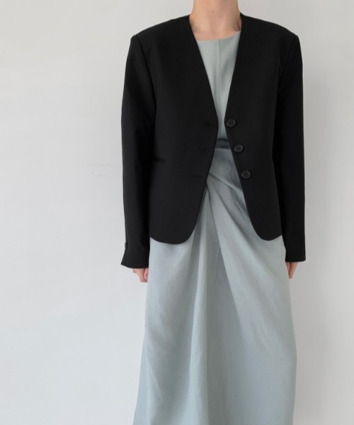 ECLIN（エクラン）の「ノーカラーオーバージャケット（ノーカラージャケット・レディース・ブラック/ベージュ・M/L/XL）」の3枚目の写真