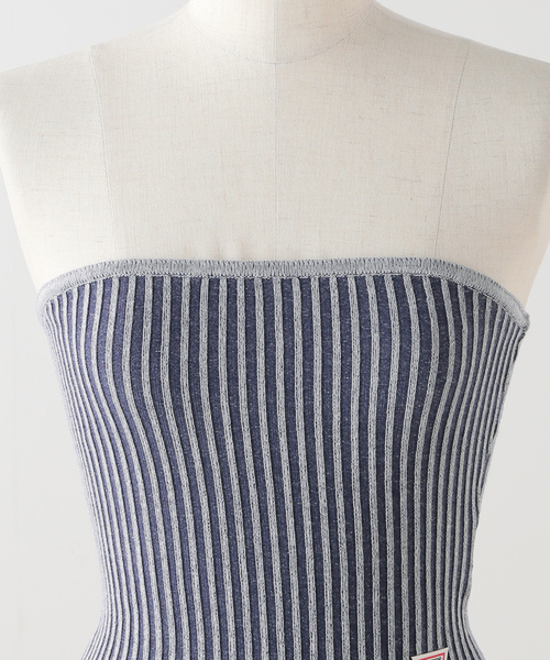 Guess（ゲス）の「GUESS/ゲス GO TUBE TOP（チューブトップ・レディース・ブラック/ピンク・SMALL）」の5枚目の写真