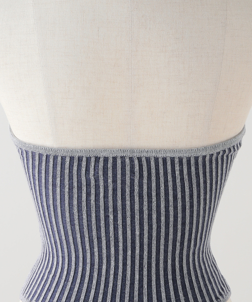 Guess（ゲス）の「GUESS/ゲス GO TUBE TOP（チューブトップ・レディース・ブラック/ピンク・SMALL）」の6枚目の写真