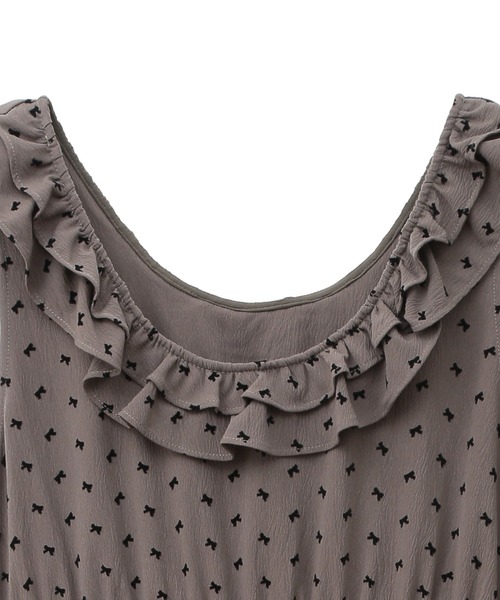 ESCAR（エスカー）の「■ESCAR　リボンptフリルネックワンピース（ワンピース・レディース・ブラック/グレイッシュベージュ・FREE）」の7枚目の写真