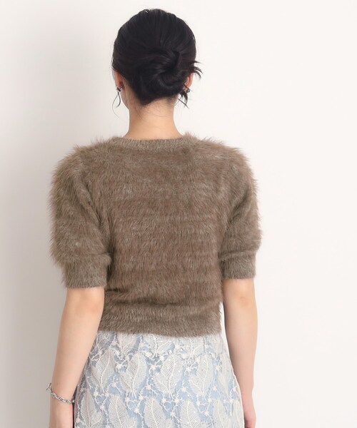 THE SHOP TK （ザ ショップ ティーケー ）の「◆【ヒルナンデス！で紹介】ふわふわフェザーニット /５分袖/腕周りカバー/洗える（ニット/セーター・レディース・ブラウン系その他/ナチュラル/ライトグリーン・99）」の5枚目の写真