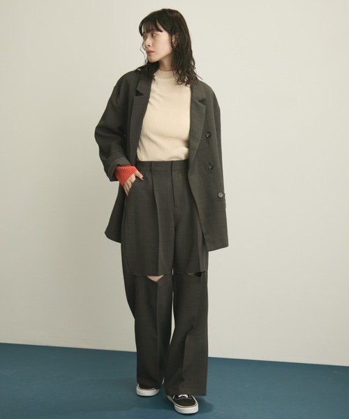 MERLOT（メルロー）の「ダブルブレストテーラードジャケット（テーラードジャケット・レディース・チャコールグレー・FREE）」の11枚目の写真
