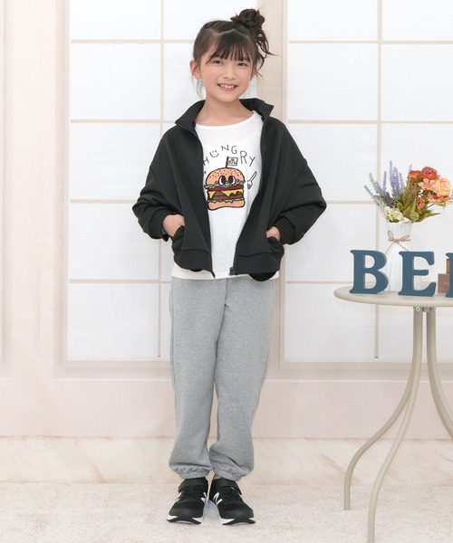 Bee des Bee(ビーデスビー)の「フルジップジャケット(ブルゾン・キッズ・ラベンダー/ブラック/杢グレー/アイボリー/ピンク系その他/ブルー・120cm/100cm/150cm/140cm/130cm/110cm)」の9枚目の写真