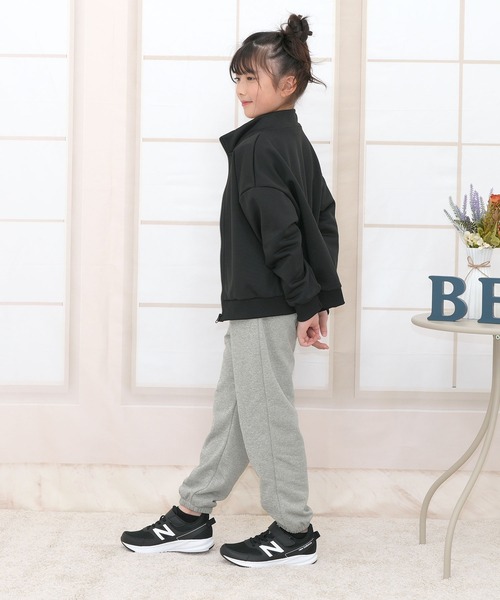 Bee des Bee(ビーデスビー)の「フルジップジャケット(ブルゾン・キッズ・ラベンダー/ブラック/杢グレー/アイボリー/ピンク系その他/ブルー・120cm/100cm/150cm/140cm/130cm/110cm)」の11枚目の写真