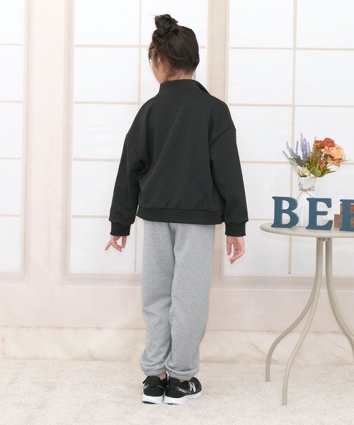 Bee des Bee(ビーデスビー)の「フルジップジャケット(ブルゾン・キッズ・ラベンダー/ブラック/杢グレー/アイボリー/ピンク系その他/ブルー・120cm/100cm/150cm/140cm/130cm/110cm)」の12枚目の写真