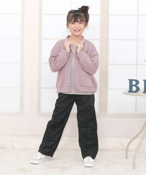 Bee des Bee(ビーデスビー)の「フルジップジャケット(ブルゾン・キッズ・ラベンダー/ブラック/杢グレー/アイボリー/ピンク系その他/ブルー・120cm/100cm/150cm/140cm/130cm/110cm)」の14枚目の写真