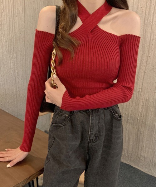 Miniministore(ミニミニストア)の「ニットトップス ホルターネック 肩出し(ニット/セーター・レディース・ブラック/ワインレッド/ホワイト/ベージュ/モカ・FREE)」の17枚目の写真