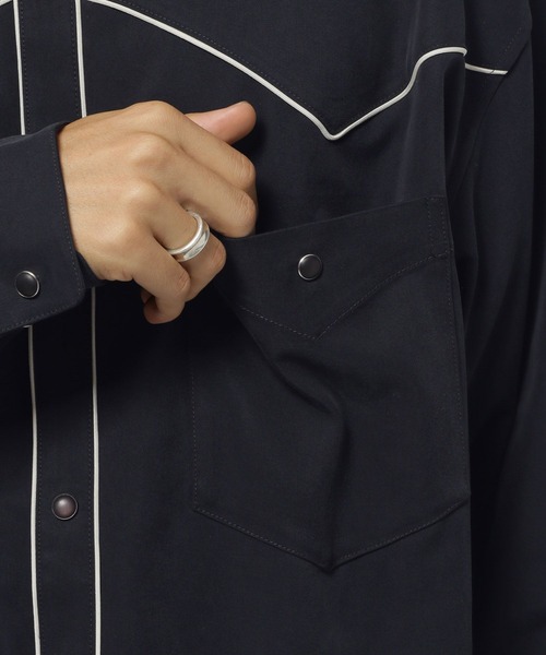 niko and...(ニコアンド)の「パイピングウエスタンシャツ(シャツ/ブラウス・メンズ・ブラック/ベージュ・MEDIUM/LARGE)」の7枚目の写真