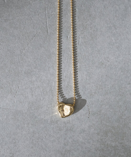 Actually（アクチュアリー）の「Nuance Heart Necklace（リング・レディース・ゴールド・フリー）」の7枚目の写真