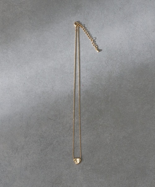 Actually（アクチュアリー）の「Nuance Heart Necklace（リング・レディース・ゴールド・フリー）」の3枚目の写真