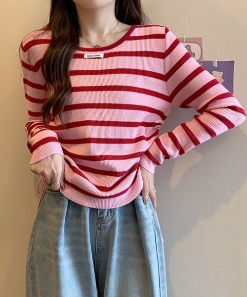 gossip!ロサンゼルス(ゴシップロサンゼルス)の「長袖リボンヴィンテージ レトロラウンドネックストライプクロップド丈ニット(ニット/セーター・レディース・ブラック/ピンク・FREE)」の2枚目の写真
